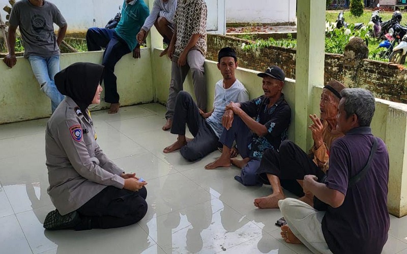 Briptu Selvia dan Melvi 2 Polwan Cantik Keluar Masuk Desa Jadi Bhabinkamtibmas