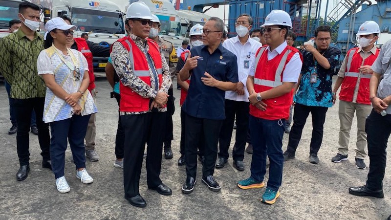 Jaga Stabilitas Harga Beras, Mendag Zulkifli Hasan Pastikan 200.000 Ton Bulog Tiba di Tanjung Priok - Bagian 3