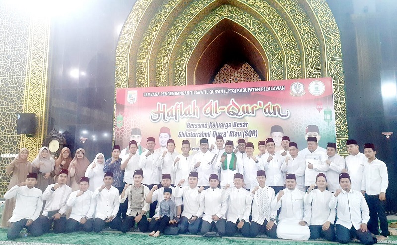 title Bupati Pelalawan Hadiri Haflah Alquran bersama Keluarga Besar Silaturahmi Qurra' Riau Bupati Pelalawan Hadiri Haflah Alquran bersama Keluarga Besar Silaturahmi Qurra' Riau