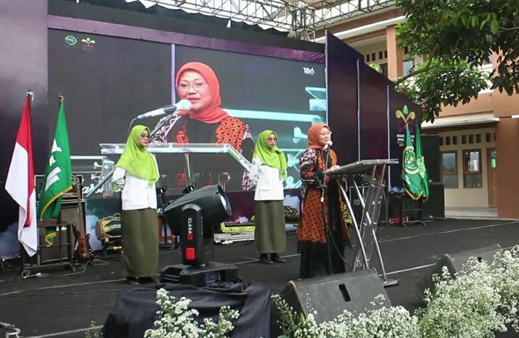 Menaker Ida Fauziyah Janji Monitoring Pekerja Migran Indonesia di Timur Tengah