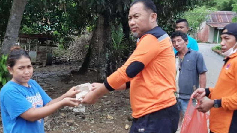 BPBD Gorontalo Utara Salurkan Bantuan ke Warga Terdampak Banjir