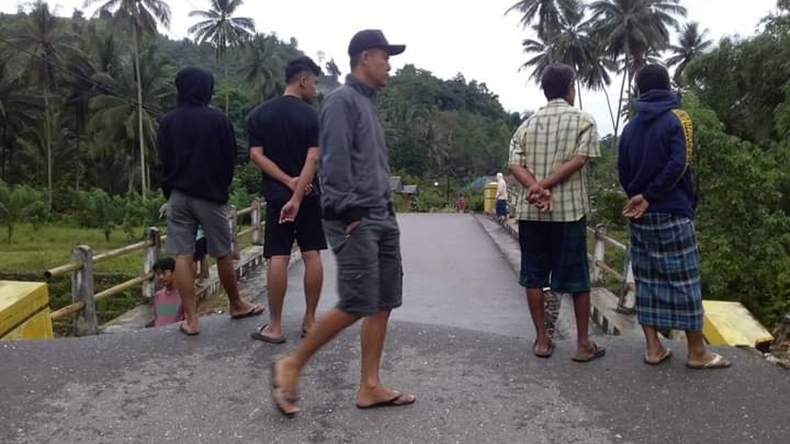 Longsor yang Tutupi Jalan Antar-Desa di Kolaka Utara Mulai Dibersihkan