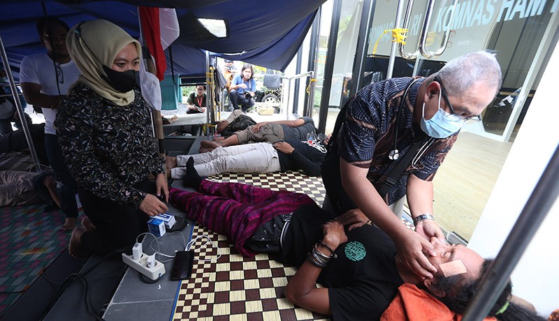 Kritis, 5 Peserta Mogok Makan Protes Mafia Tambang Dilarikan ke Rumah Sakit - Bagian 2