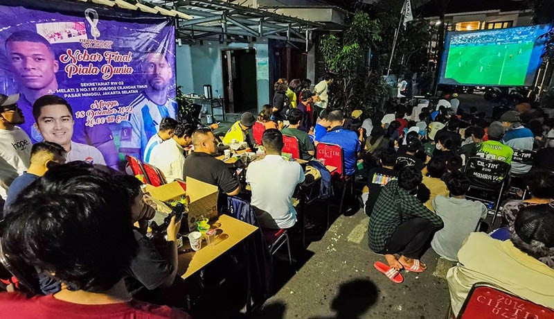 Antusiasme Warga Nobar Piala Dunia yang Digelar Pemuda Perindo  - Bagian 1