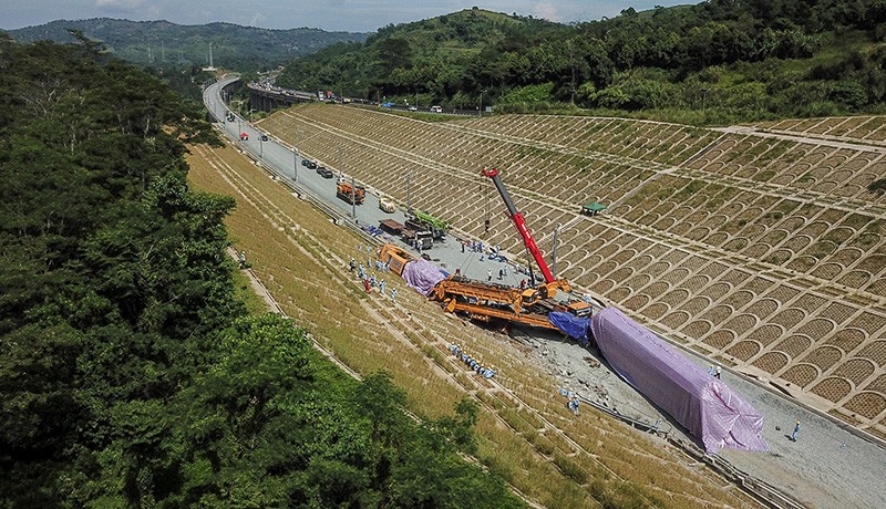 Foto-Foto Kecelakaan Kereta Teknis KCJB, 2 Pekerja China Tewas - Bagian 2