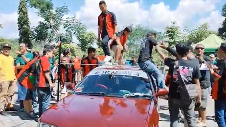 Puluhan Pencinta Mobil Sedan Ikuti Lomba Adu Ceper Kendaraan di Boyolali