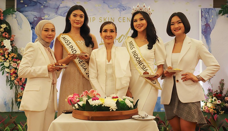 Miss Indonesia 2022 Audrey Vanessa Hadiri 2nd Anniversary VIP Skin Center - Bagian 1