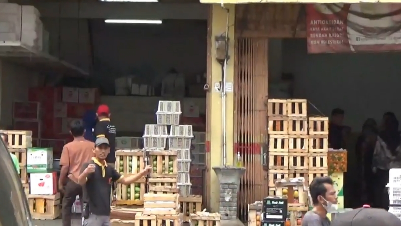 Toko Buah di Bandarlampung Distroni Pencuri, Aksi Pelaku Terekam CCTV