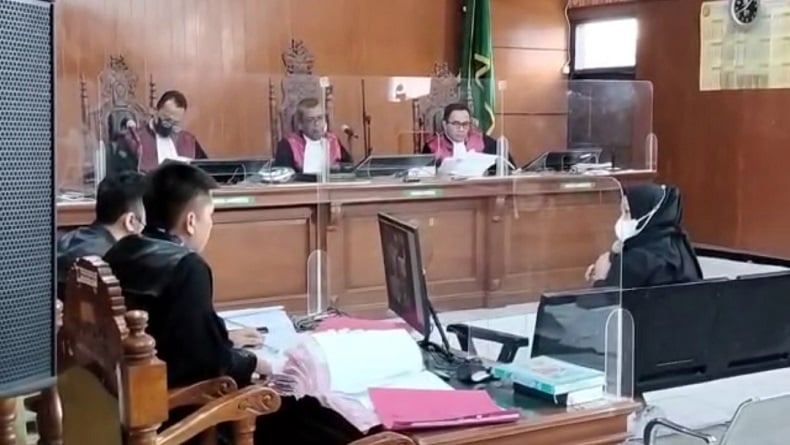 Adik Ipar Terdakwa Irfan Suryanegara Bersaksi di Sidang Kasus Penipuan dan Penggelapan