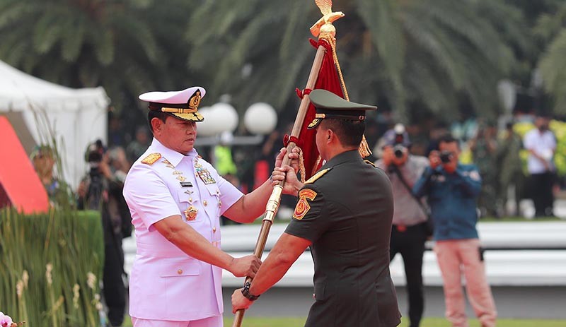 Foto-Foto Sertijab Panglima TNI, Laksamana Yudo Margono Terima Tongkat Komando - Bagian 4