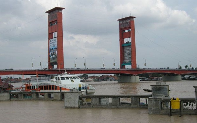 Sejarah Jembatan Ampera Ikon Wong Palembang Di Atas Sungai Musi