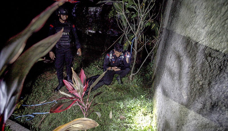 Ngeri, Granat Nanas Tergeletak di Permukiman Kampung Manggis Bogor - Bagian 3