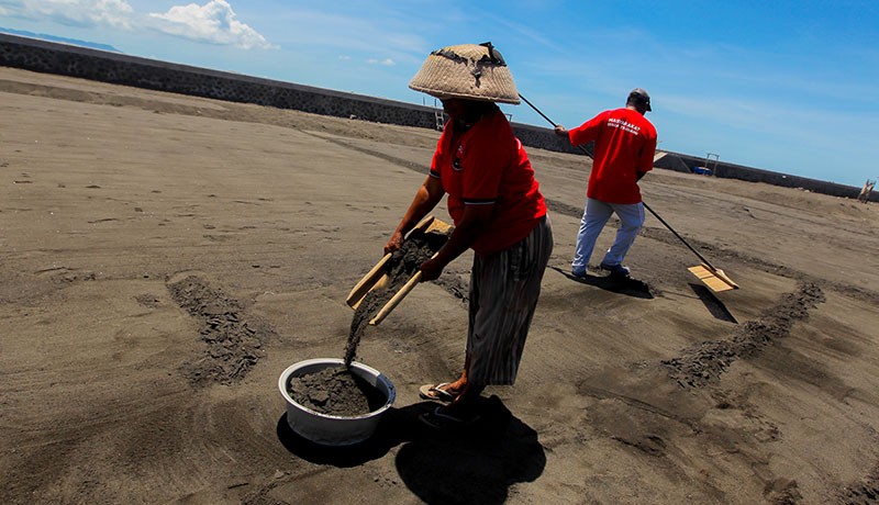 Produksi Garam Kusamba Bali Terbaik Dunia yang Hampir Punah - Bagian 5