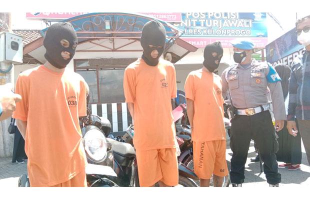 Emosi Disalip di Tanjakan Bibis Kulonprogo, Residivis dan Anaknya, Lukai 2 ABG Pakai Cutter
