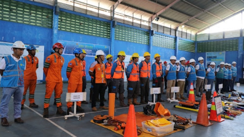 title 2.451 Personel Siaga Amankan Keandalan Listrik di Suluttenggo saat Nataru 2.451 Personel Siaga Amankan Keandalan Listrik di Suluttenggo saat Nataru
