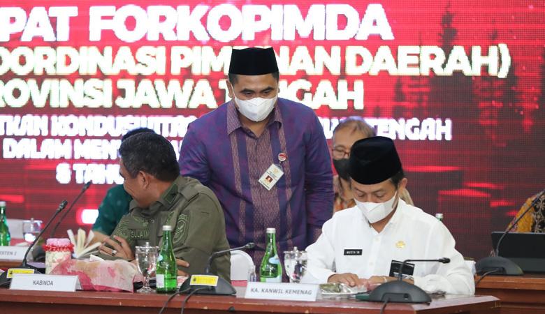 title Wagub Jateng: Dalam Perayaan Natal Semua Harus Bahagia, Saling Menghormati dan Toleransi Wagub Jateng: Dalam Perayaan Natal Semua Harus Bahagia, Saling Menghormati dan Toleransi