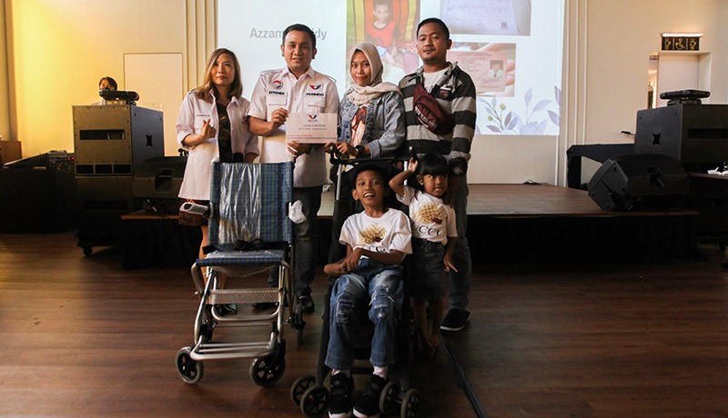 Peringati Hari Ibu, DPW Partai Perindo DKI Jakarta Bagikan Kursi Roda - Bagian 1