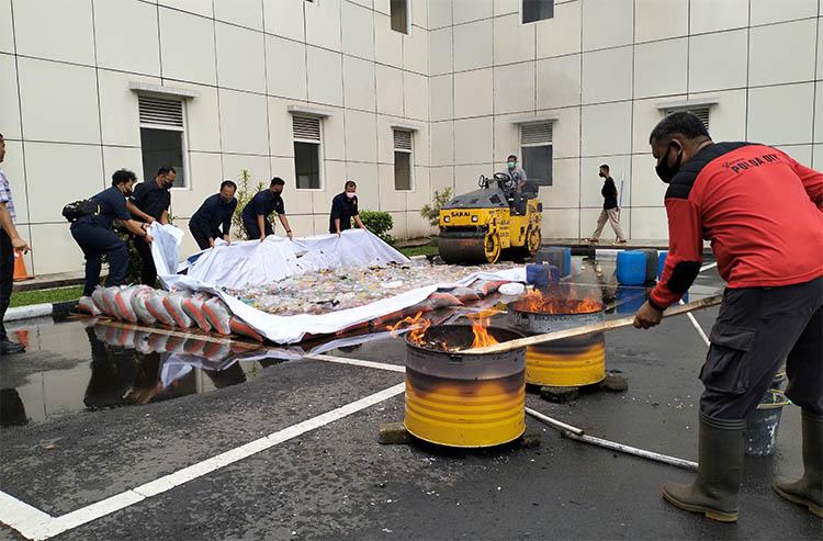 Polda DIY Musnahkan Ribuan Obat Terlarang dan Miras, Keluarga Keraton Beri Apresiasi