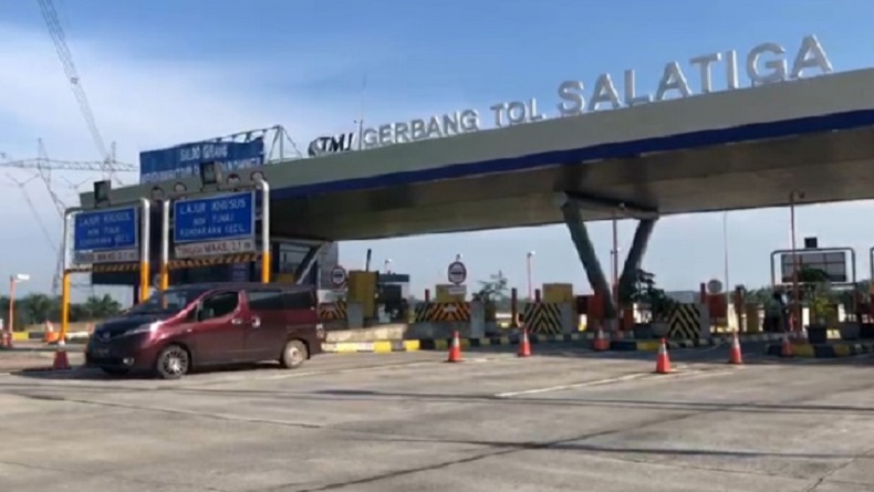 title Libur Nataru, Begini Arus Lalu Lintas di Exit Tol Salatiga Libur Nataru, Begini Arus Lalu Lintas di Exit Tol Salatiga