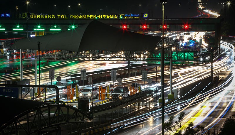 Nyaris 53.000 Kendaraan Kembali ke Jakarta usai Libur Natal pada Minggu Malam - Bagian 1