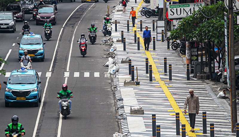 Wajah Baru Trotoar Margonda Depok - Bagian 1