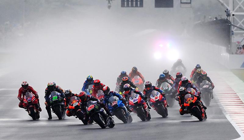 Foto Kaleidoskop 2022: Ade Armando Babak Belur hingga Ferdi Sambo Dipecat - Bagian 4