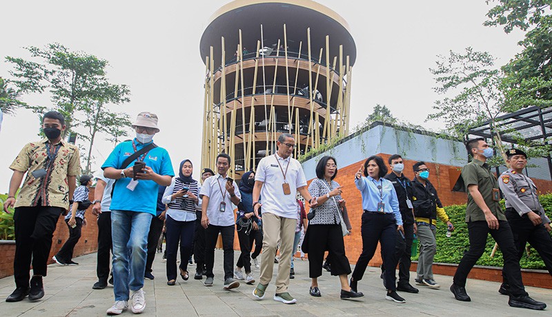 Sandiga Uno Cek Kesiapan TMII Jelang Perayaan Malam Tahun Baru - Bagian 2