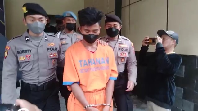 title Motif Pelaku Bunuh Perempuan Open BO di Sidoarjo: Kesal Dicemooh Tak Mampu Bayar Motif Pelaku Bunuh Perempuan Open BO di Sidoarjo: Kesal Dicemooh Tak Mampu Bayar