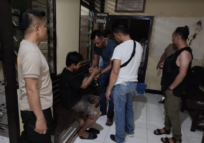 title Polisi Kembali Tangkap 1 Pencuri Baterai Tower Jaringan Lintas Provinsi di Kolut, Total 4 Tersangka Polisi Kembali Tangkap 1 Pencuri Baterai Tower Jaringan Lintas Provinsi di Kolut, Total 4 Tersangka