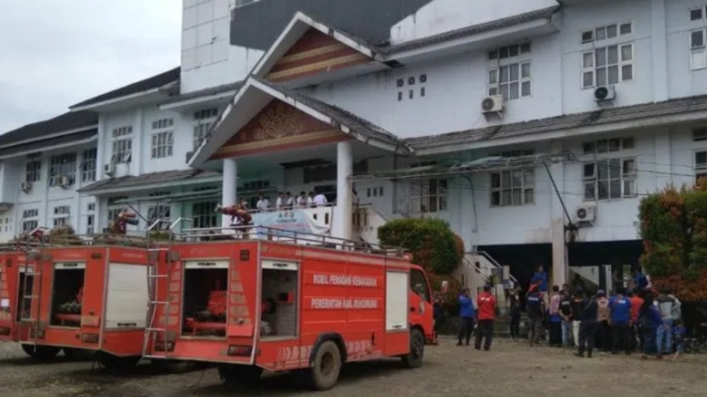 Honor 2 Bulan Belum Dibayar, Petugas Damkar di Mukomuko Ancam Mogok Kerja