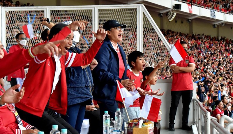 Ekspresi Presiden Jokowi Berteriak saat Marc Klok Ciptakan Gol - Bagian 2