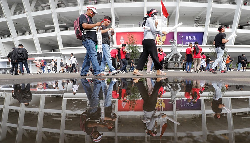 Semangat Suporter Timnas Dukung Indonesia Hadapi Thailand - Bagian 3