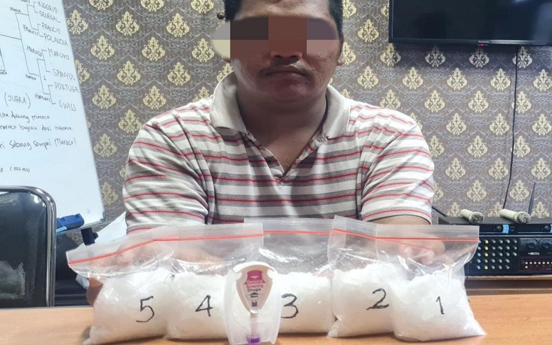 title Polisi Gagalkan Penyelundupan 500 Gram Sabu dari Medan ke Palembang Polisi Gagalkan Penyelundupan 500 Gram Sabu dari Medan ke Palembang