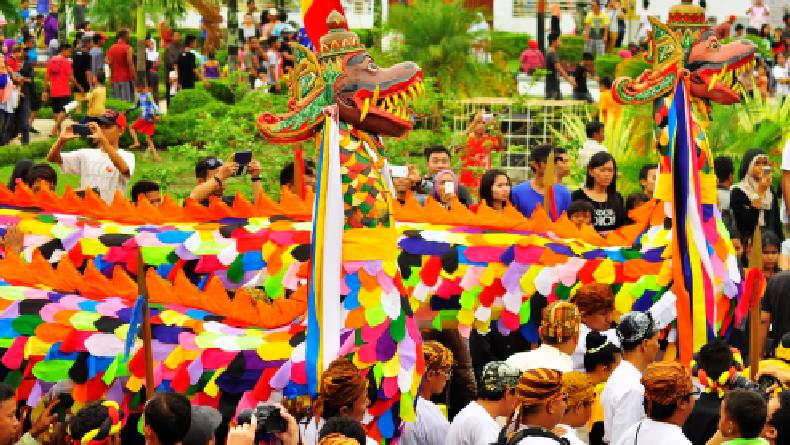 5 Upacara Adat di Kalimantan Timur, Nomor 3 Dipersembahkan untuk Sultan