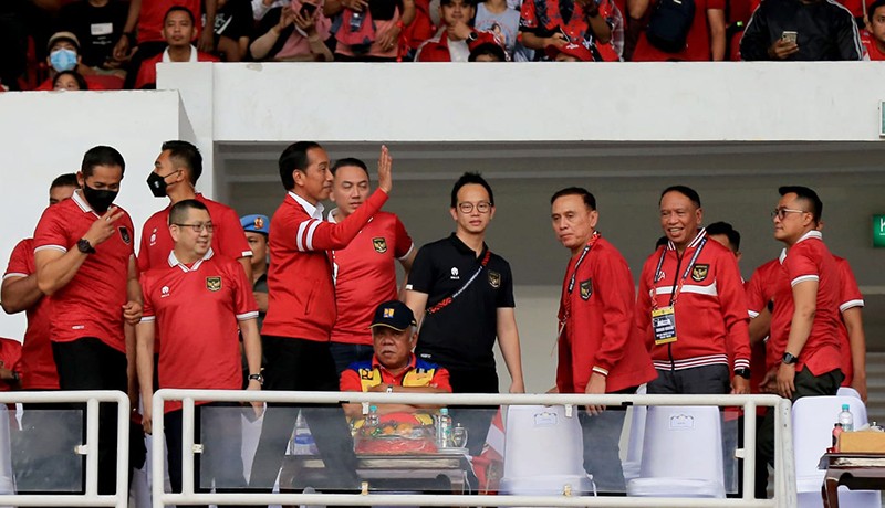 Duduk Sejajar dengan Jokowi, HT Nonton Timnas Indonesia vs Thailand - Bagian 3