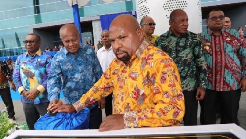 title Tak Hanya Kantor Gubernur Papua, Ini 3 Bangunan Pemerintah yang Diresmikan Lukas Enembe Tak Hanya Kantor Gubernur Papua, Ini 3 Bangunan Pemerintah yang Diresmikan Lukas Enembe