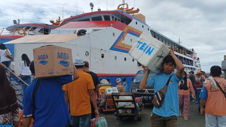 KSOP Manado Wajibkan Penumpang Kapal Tujuan Ternate Divaksinasi Covid-19