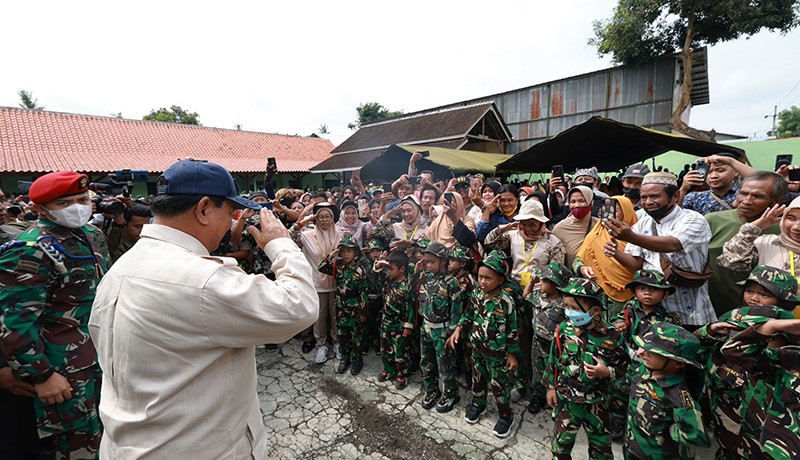 Beri Motor dan Alat Komunikasi Babinsa, Prabowo: Nanti Presiden Bisa Cek Langsung Kalian - Bagian 3