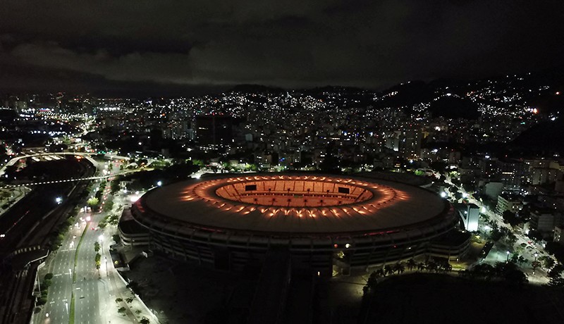Pele Meninggal Dunia, Stadion di Brasil Bersinar Cahaya Emas - Bagian 2