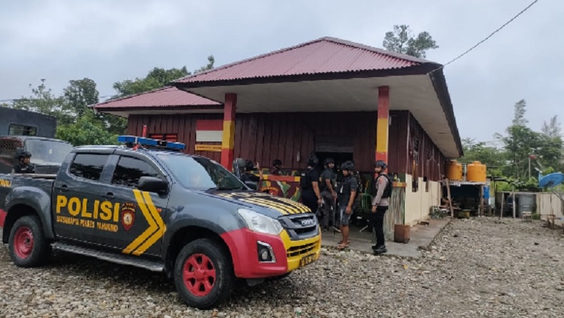 Pos Brimob di Dekai Papua Diserang KKB, Aparat Gunakan Rantis Sisir Sekitar TKP