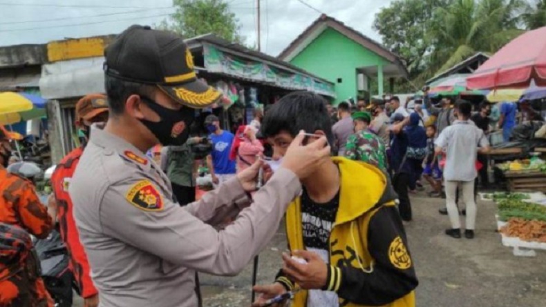 title Malam Tanun Baru, Polda Babel Akan Tindak Masyarakat yang Tak Pakai Masker di Keramaian Malam Tanun Baru, Polda Babel Akan Tindak Masyarakat yang Tak Pakai Masker di Keramaian