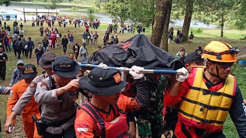    Berwisata Rakit di Situ Gunung Sukabumi, 2 Wisatawan Tewas Tenggelam