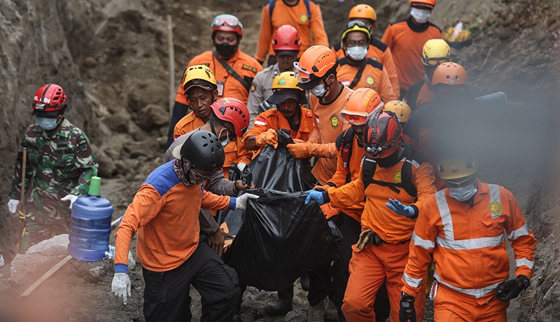 2 Orang Meninggal Tertimbun Longsor Proyek Perumahan di Sleman - Bagian 1
