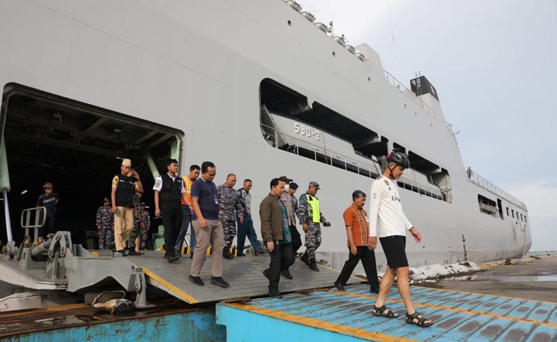 KSAL Respons Permintaan Ganjar, Kapal Perang Siap Bawa BBM dan Logistik ke Karimunjawa