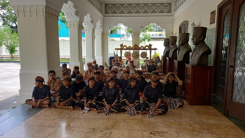 Jelang Pertemuan Kubu Bertikai di Keraton Solo, Karawitan Menggema di Loji Gandrung