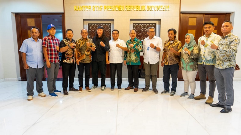 title Keluarga Korban Tragedi Kanjuruhan Temui KSP Moeldoko di Jakarta, Ini yang Dibahas Keluarga Korban Tragedi Kanjuruhan Temui KSP Moeldoko di Jakarta, Ini yang Dibahas