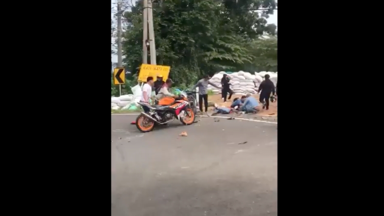 Kecelakaan Beruntun di Mojokerto, Honda Vario Rem Blong Tabrak CBR dan CB