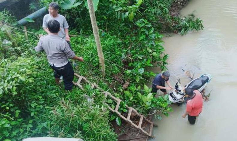 Hilang Kendali, Pengendara Motor Asal Banjarnegara Terjun ke Sungai di Purbalingga
