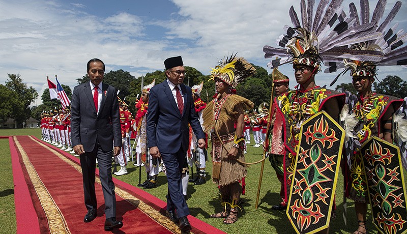 Presiden Jokowi Terima Kunjungan PM Malaysia Anwar Ibrahim - Bagian 1