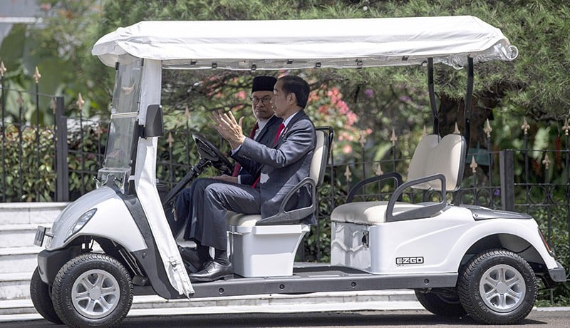 Disopiri Presiden Jokowi, PM Anwar Ibrahim Diajak Keliling Kebun Raya Bogor - Bagian 1